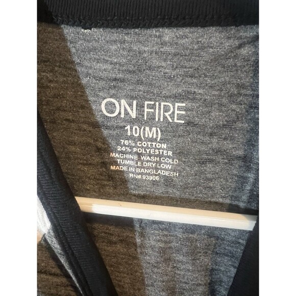 On Fire Girls Size Medium 10 Short Sleeve T-Shirt Gray White Flawless Sequins - Picture 2 of 3